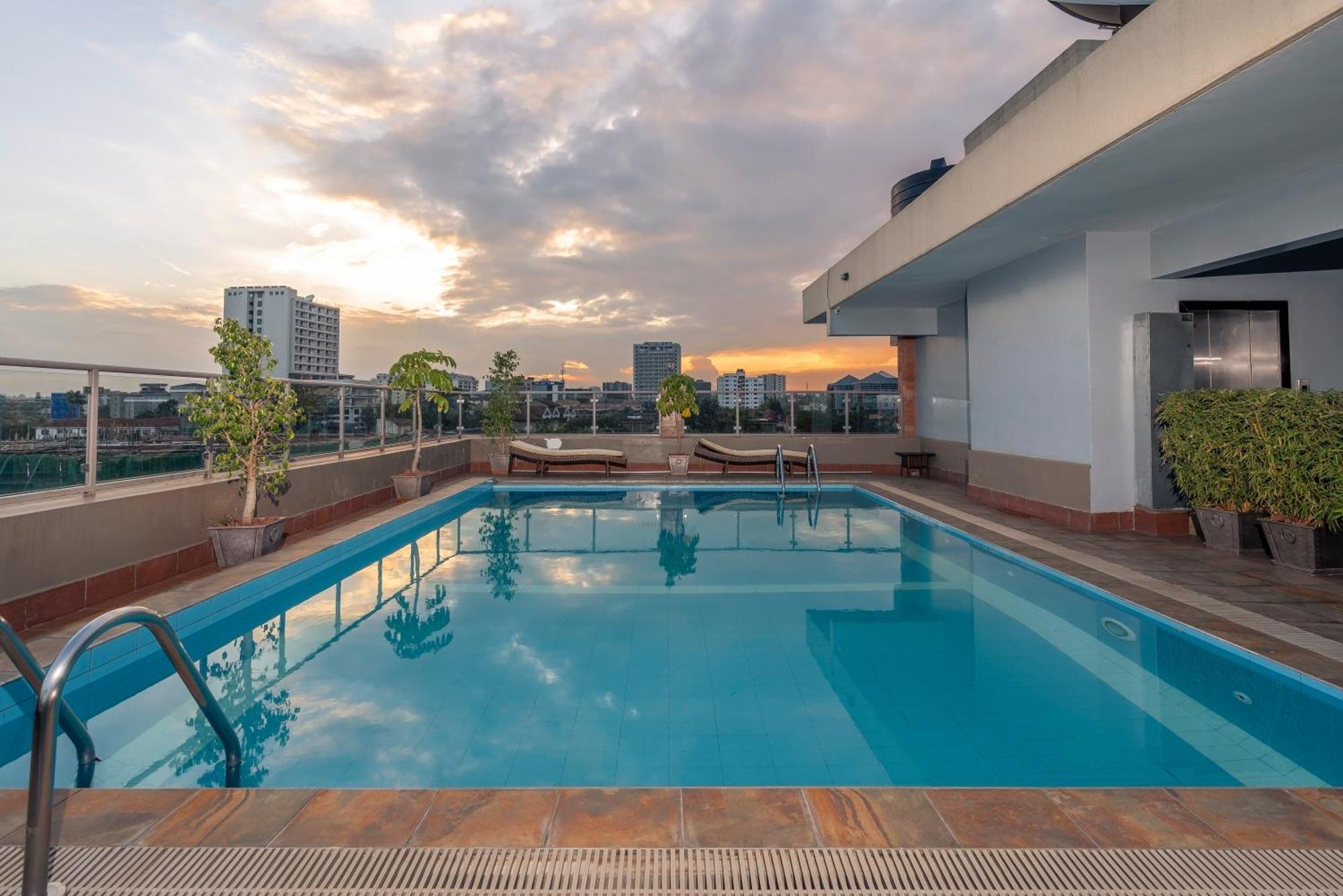 ניירובי Highlands Suites Hotel Apartments מראה חיצוני תמונה